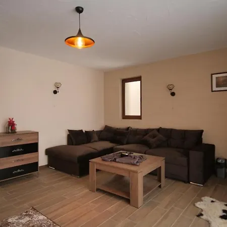 Boutique Murgavets 3* פמפורובו